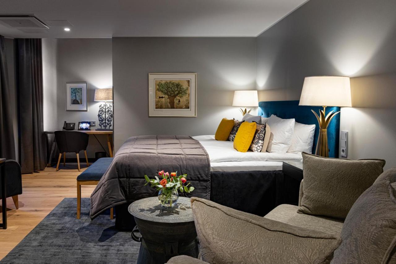 F6 Hotel